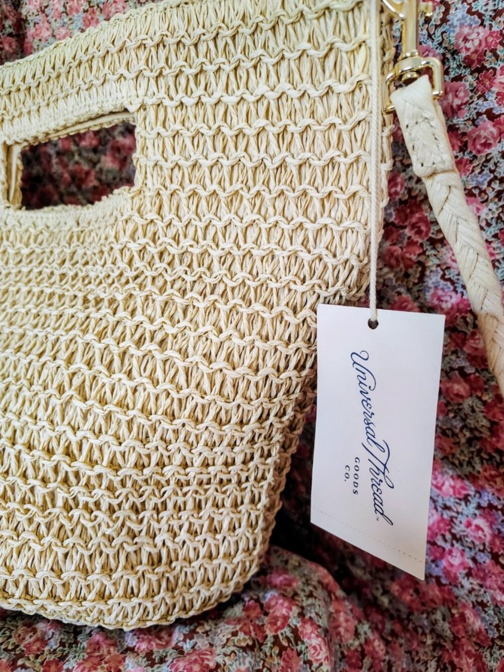 NWT Universal Thread brand tote bag beige woven straw